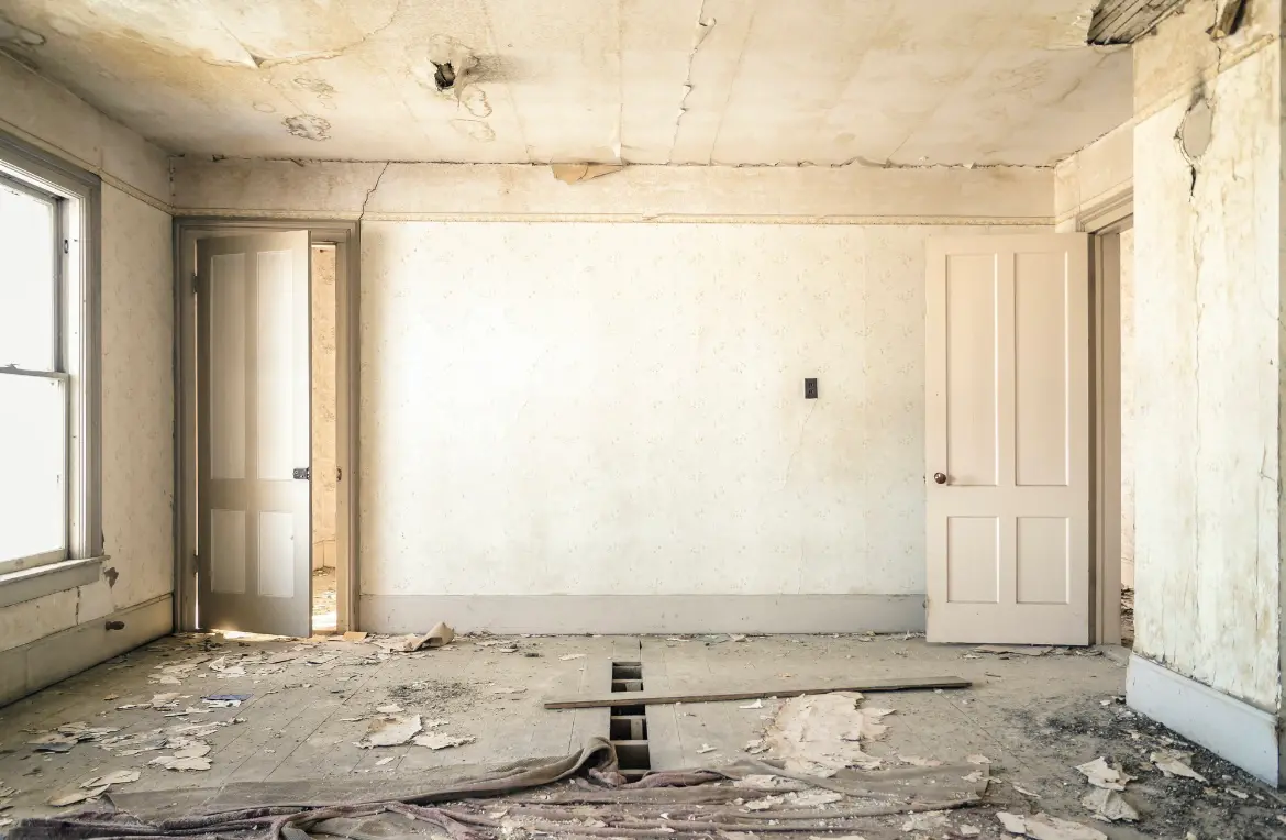 Waste disposal crew managing a cleanout project in Wheatland